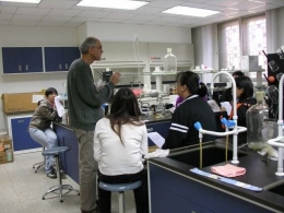 Dr Paul Wyeth teaching students at the University of Beijing